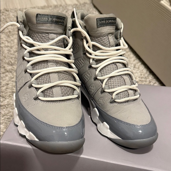 Air Jordan 9 Retro - Picture 3 of 3